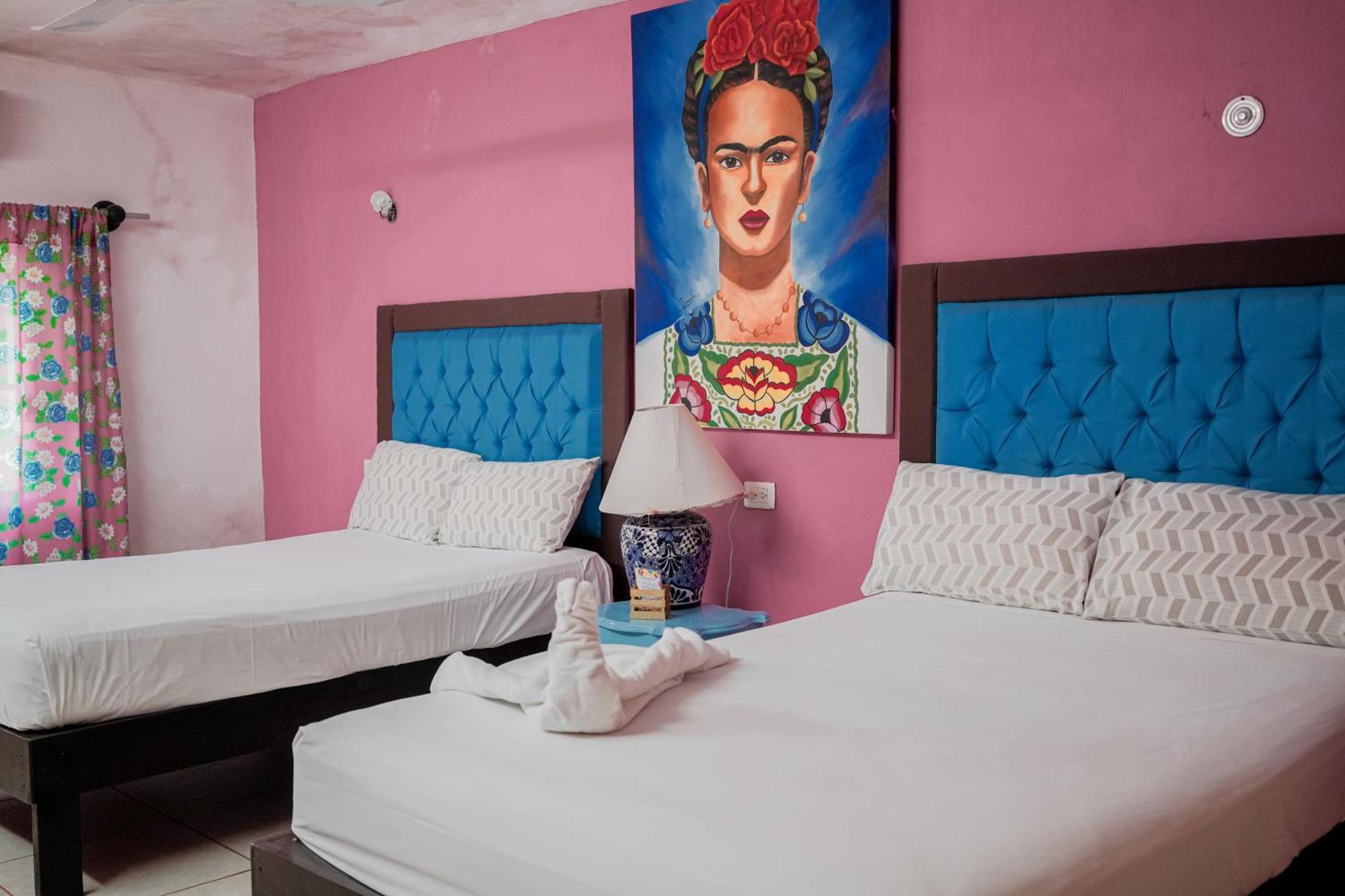 Hostal Tunich Naj & Hotel Вальядолид Номер фото
